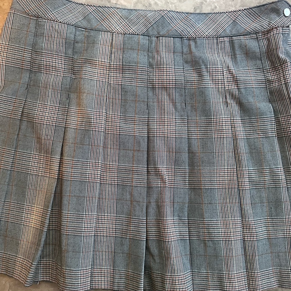 Women skirt
